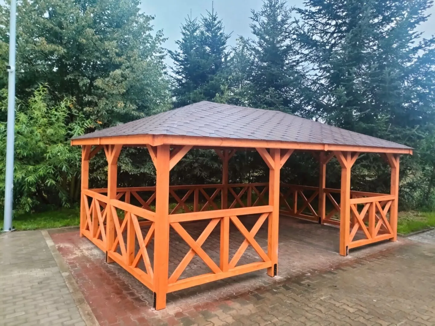Houten overkapping in de tuin